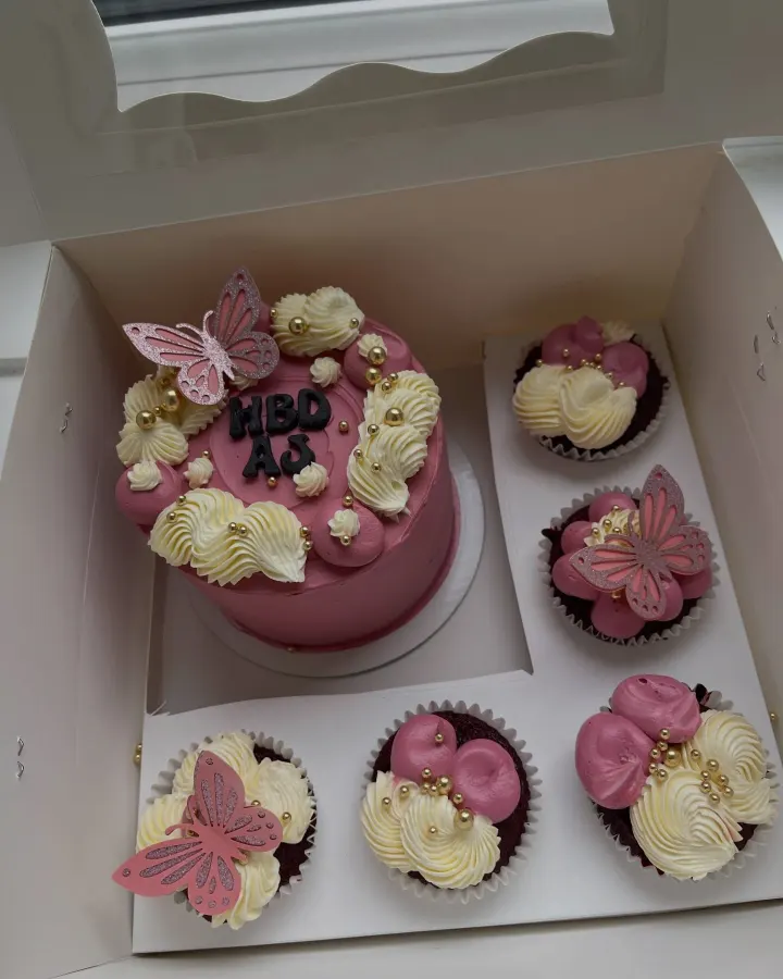 Bento + 8 Cupcakes