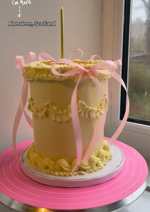 Vintage Piped Cake