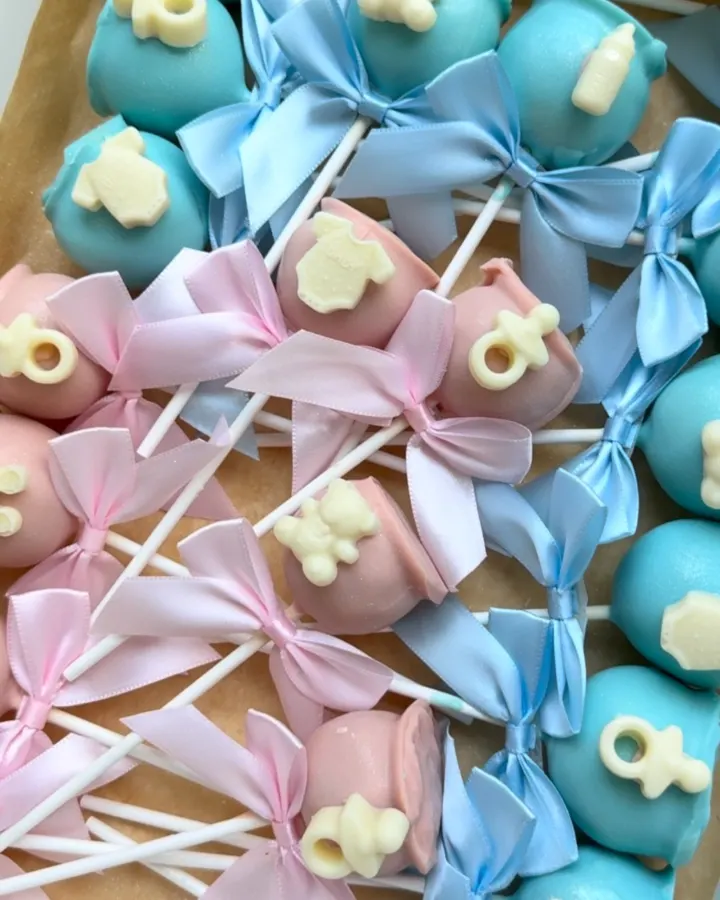 Cake Pops (box of 12)