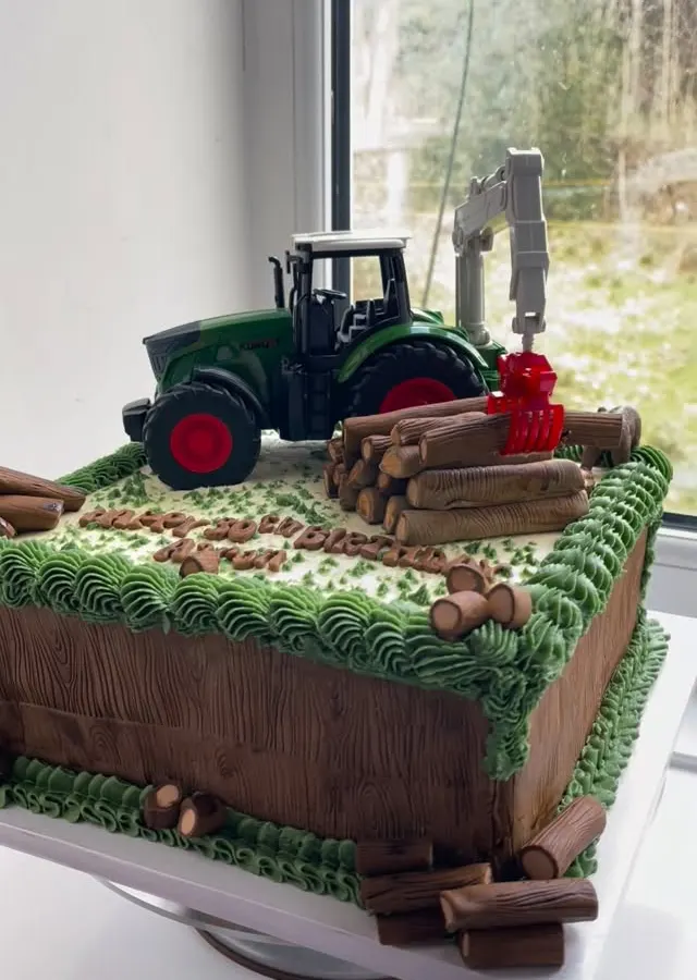 Kids’ Theme Cake